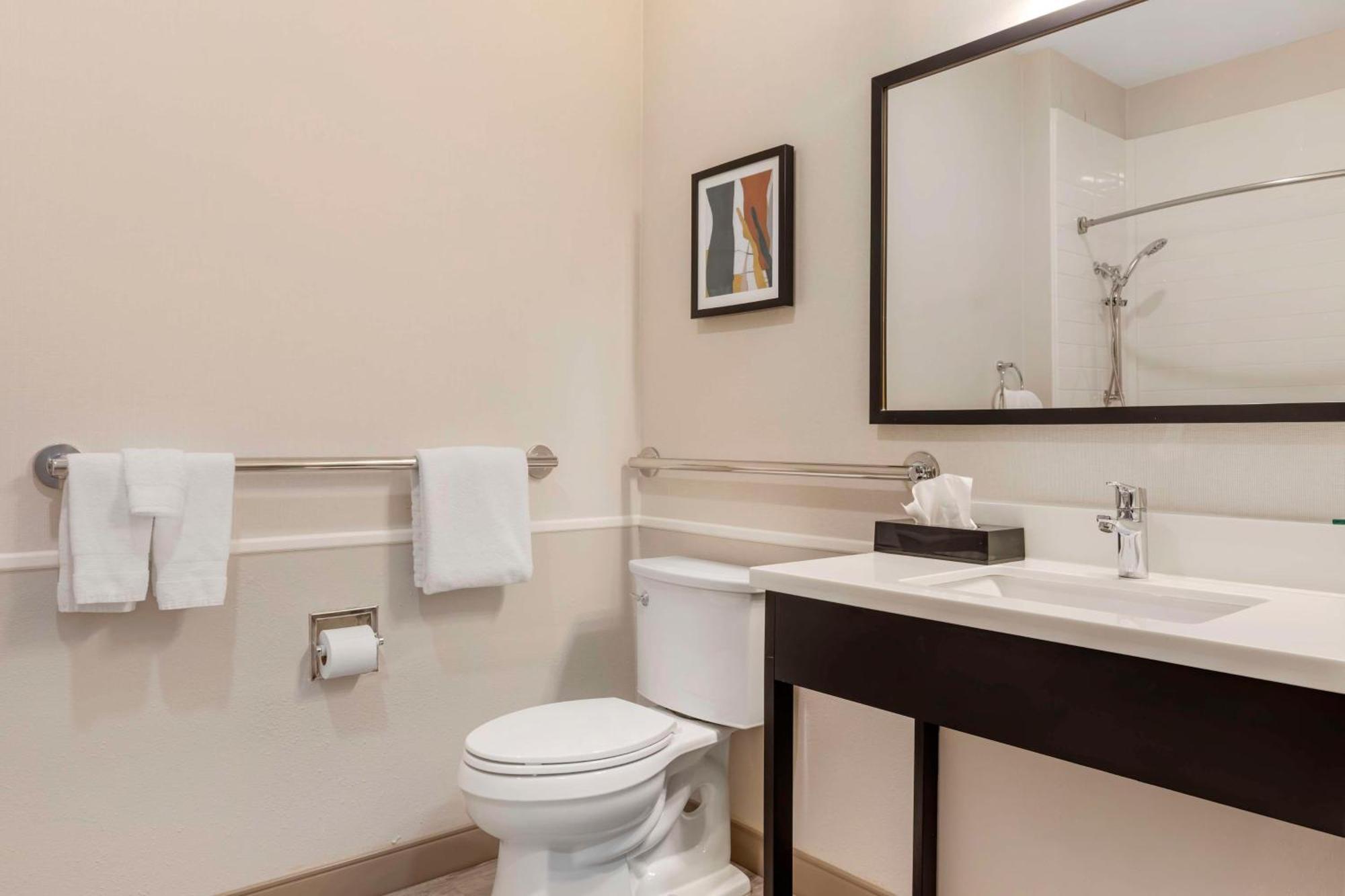 Best Western Plus Riata Brownwood Exterior foto