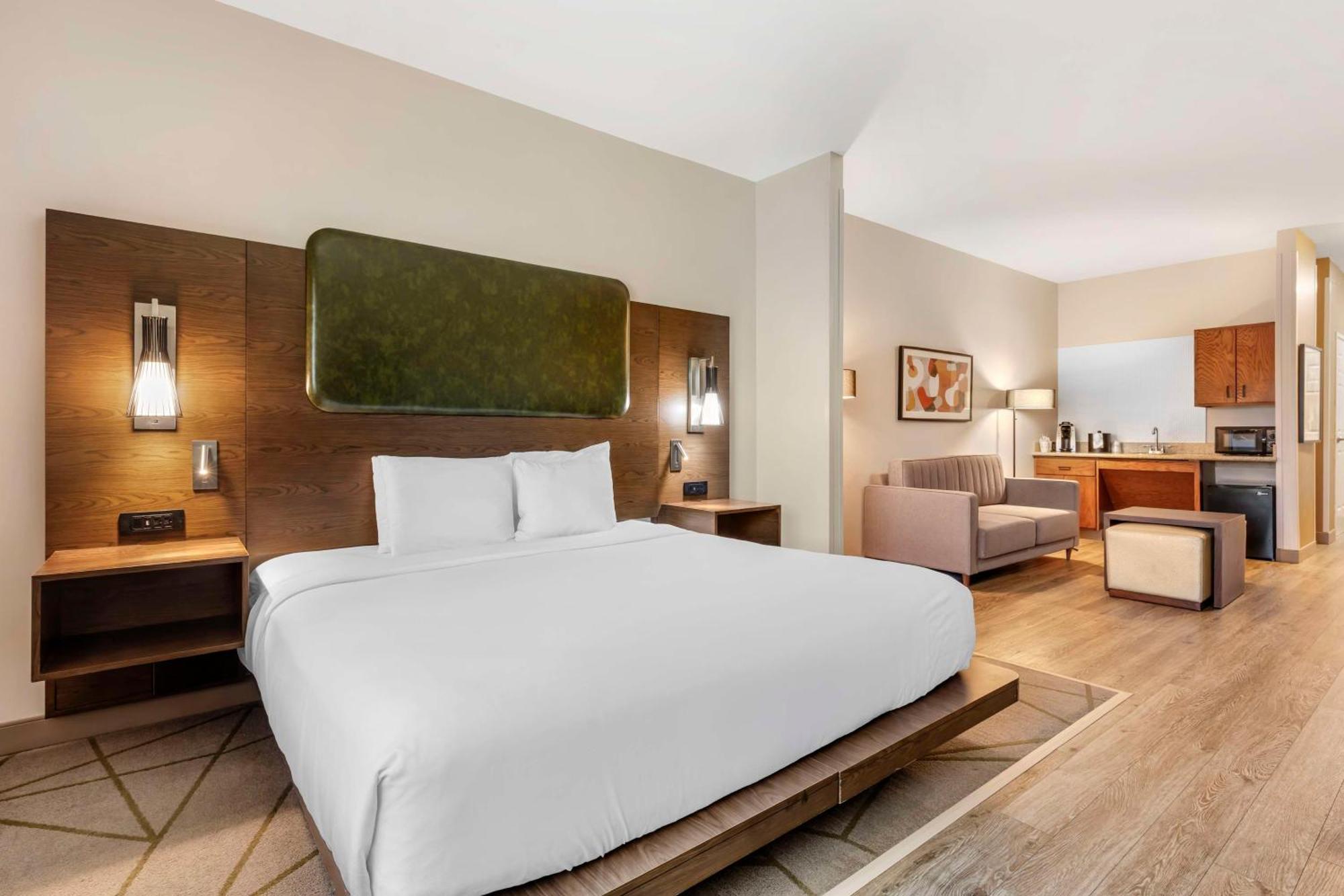Best Western Plus Riata Brownwood Exterior foto